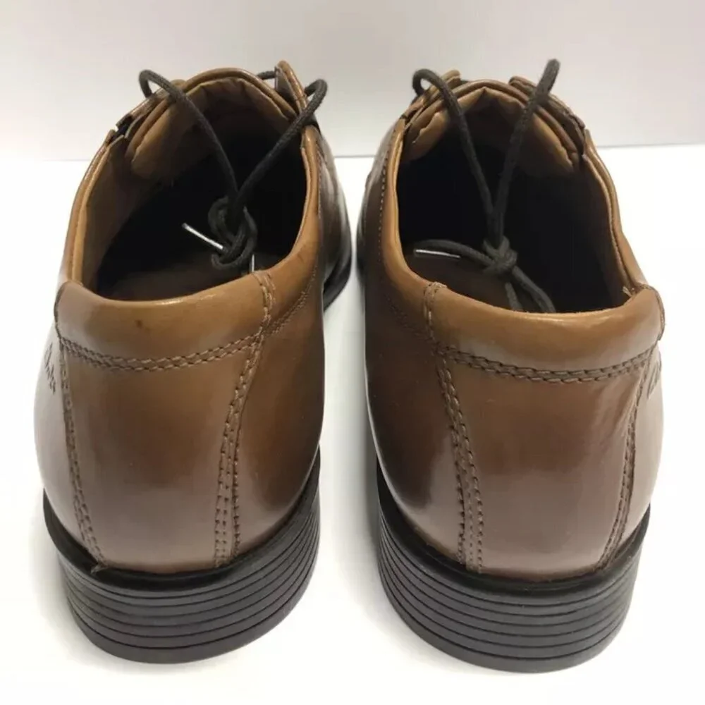 Clarks Men’s Tilden Walk Oxford Dress Shoe Brown Size 9W